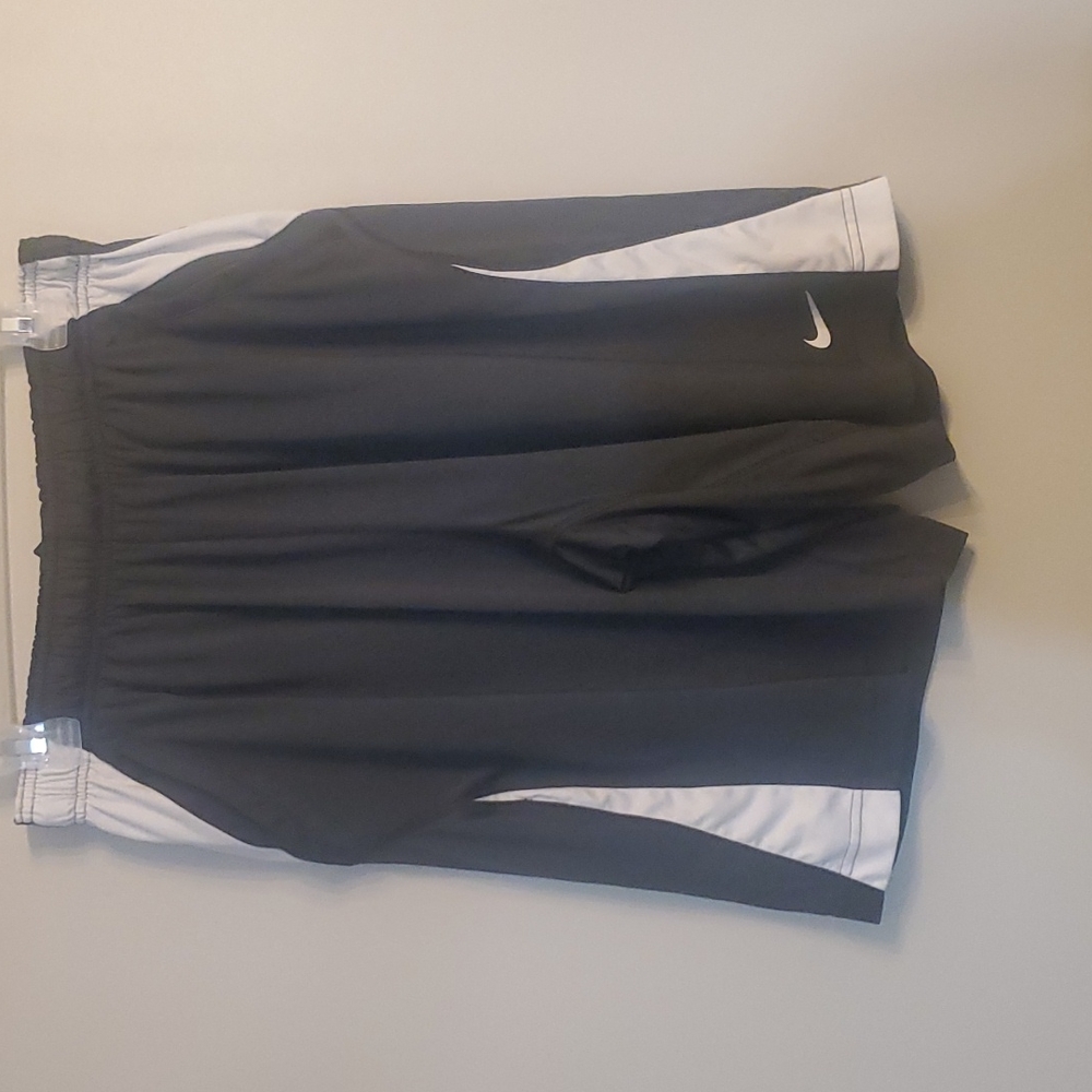Gently used mens Nike shorts size L